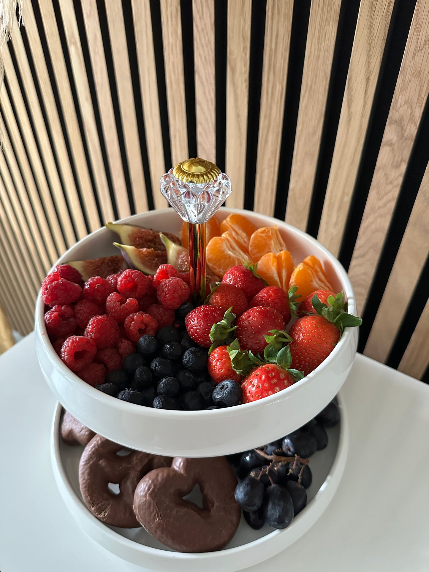 Chubby Porzellan Etagere weiß/Gold 2-Stöckig